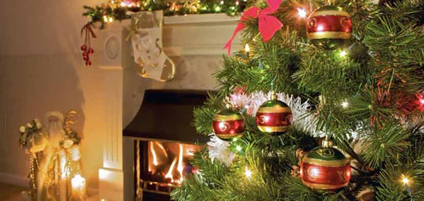 Blog14 bigstock Christmas Tree At Home 3965103 624x414 inner